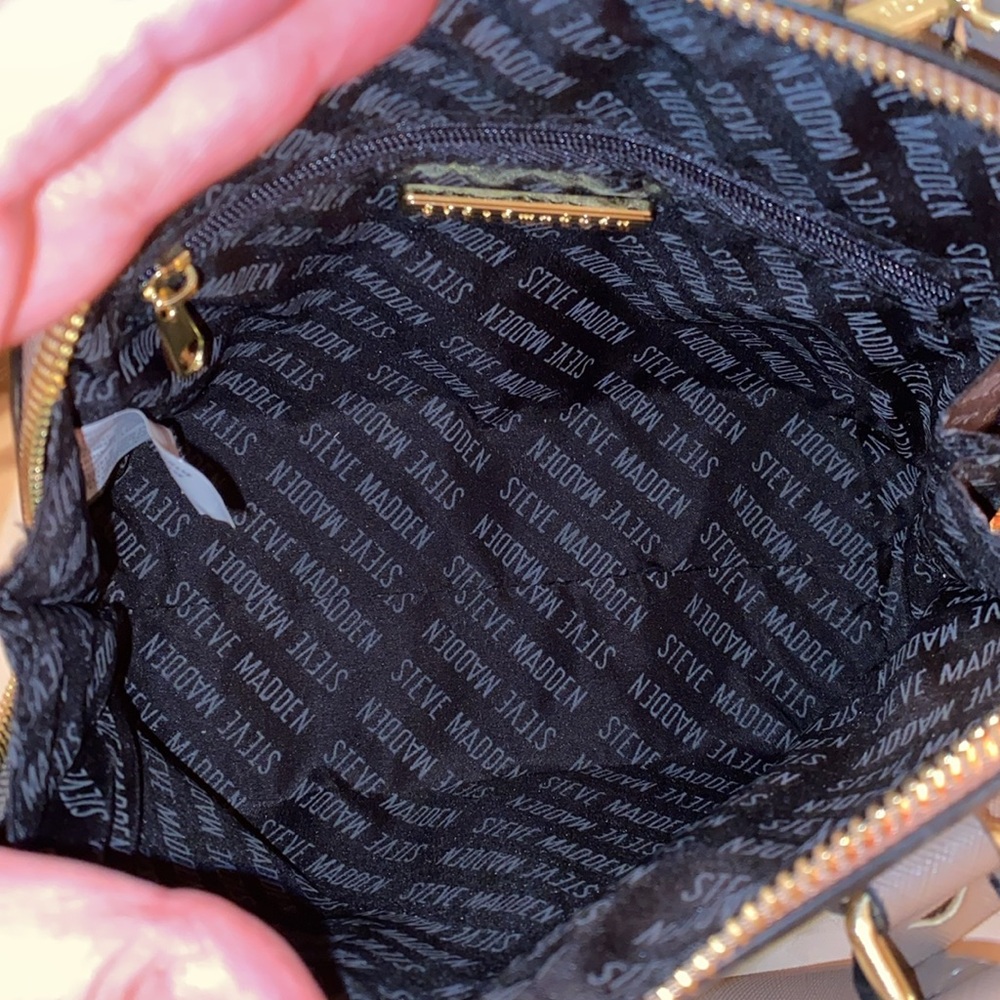 Steve Madden Adjustable Strap BFaith Crossbody Dome Style Satchel - Picture 7 of 7